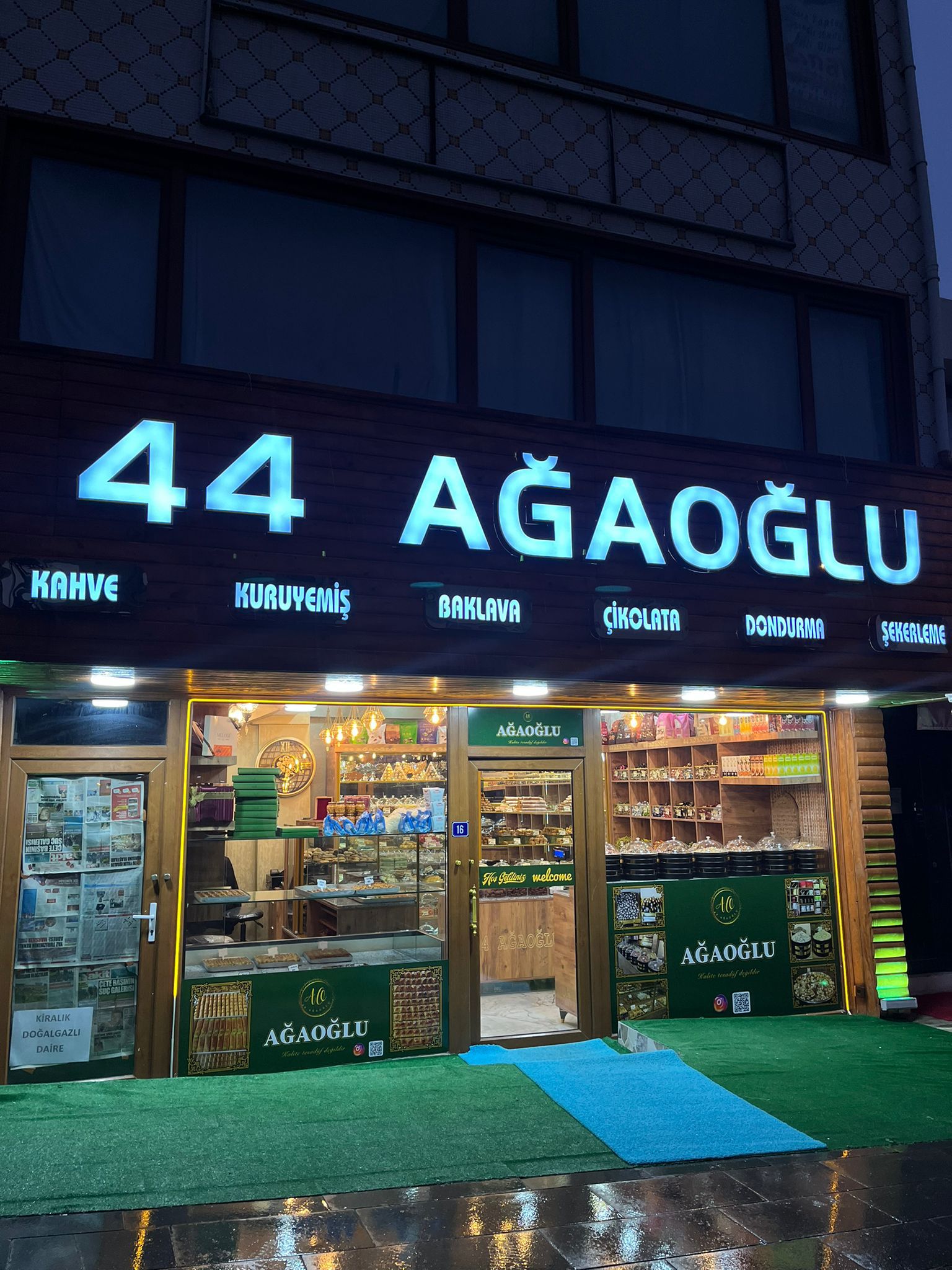44Agaoglu Baklava Mağazamız
